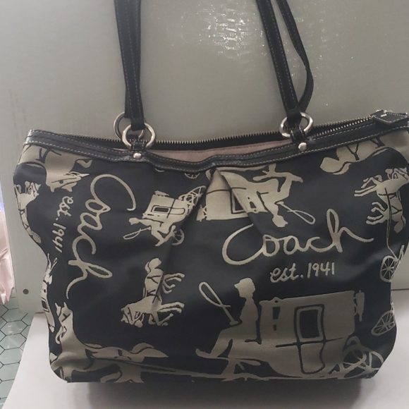 Coach bag - Picture 1 of 9